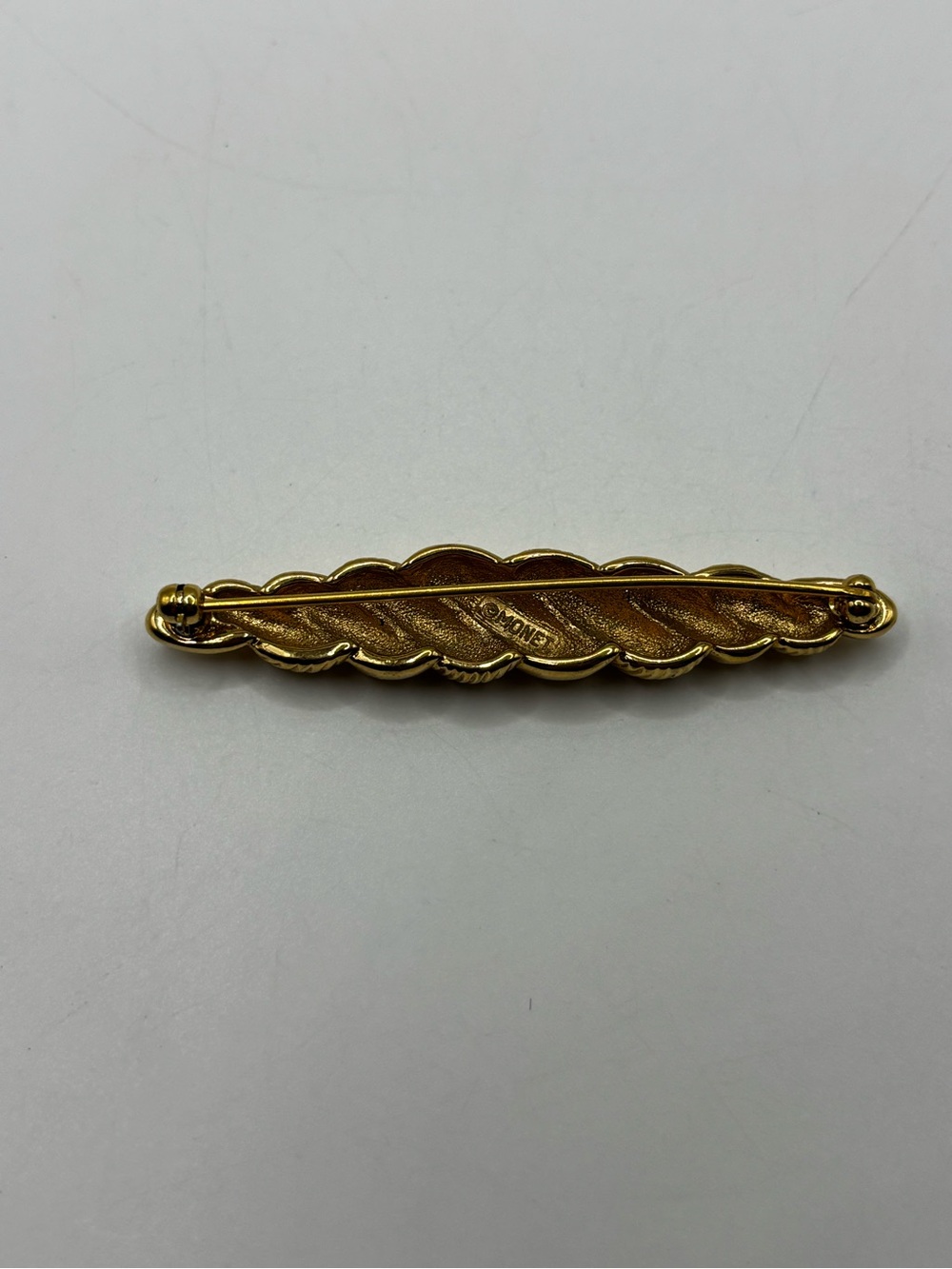 Vintage Gold-Tone Twisted Rope Bar Brooch - Picture 6 of 10